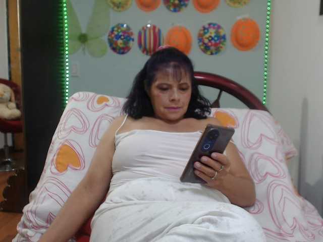sexititshot12 live cam on BongaCams