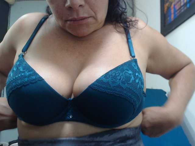 sexititshot12 live webcam show