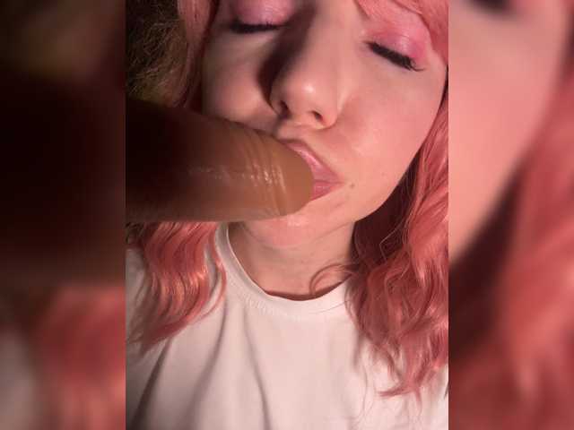 HannaMo, live now on BongaCams
