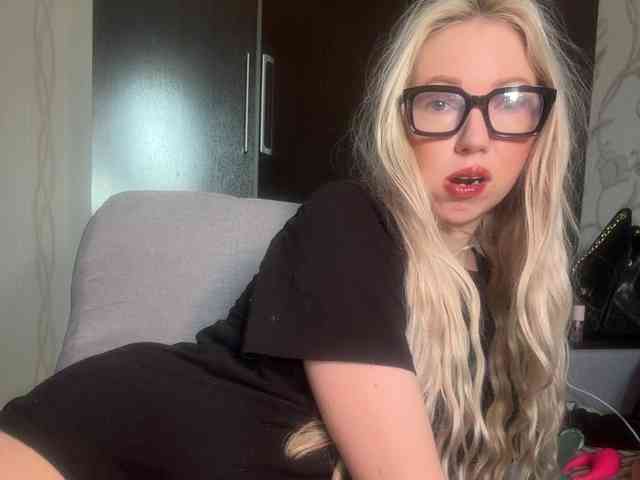 BadDoll webcam