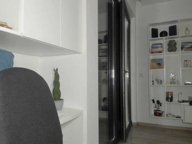 bubble-gum122's BongaCams show and profile