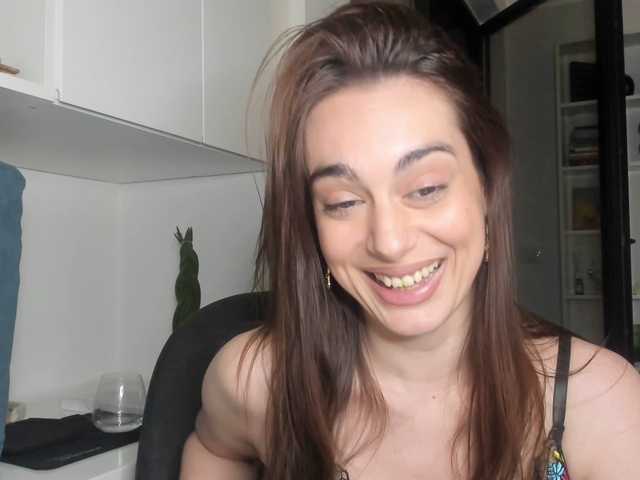 bubble-gum122's BongaCams show and profile