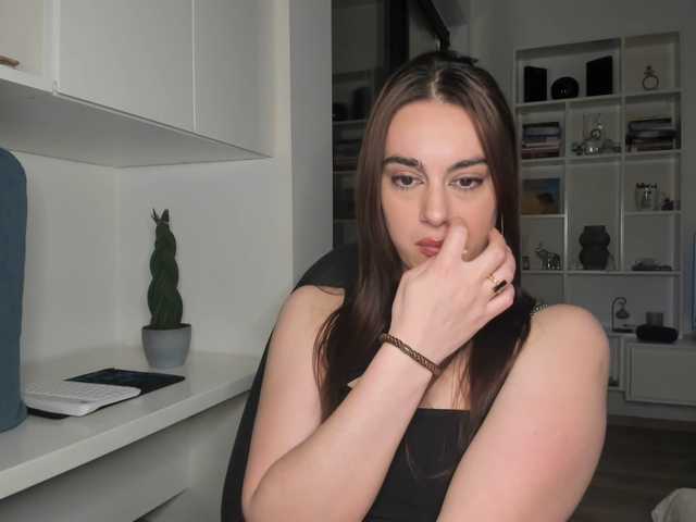 le modèle miss-bubble est en webcam porno dans un show sur le site bongacams, il possède les tags suivants: White/Caucasian,Brunette,Shaved