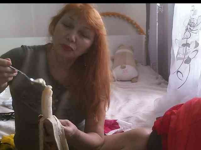 Liliana77777's cam show statistics and live stream