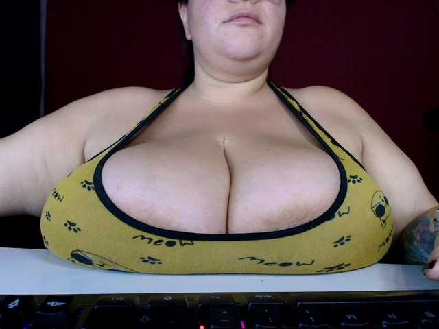 Sofilulu live cam on BongaCams