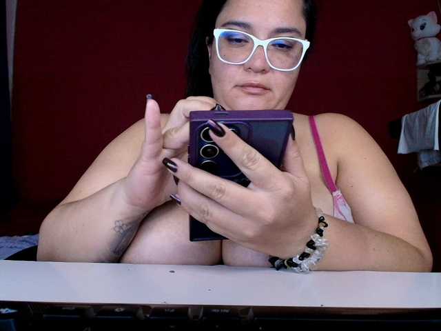 lulubigtitts live cam preview