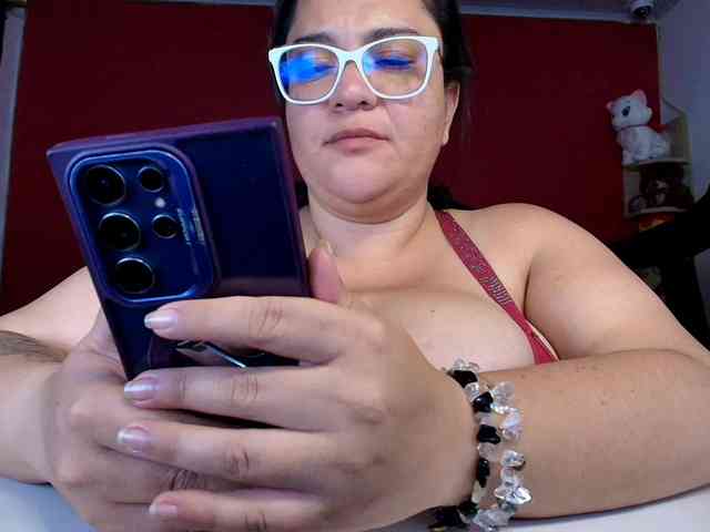 lulubigtitts webcam