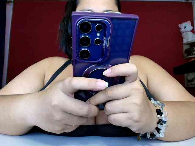 lulubigtitts webcam