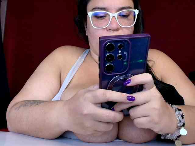 lulubigtitts webcam