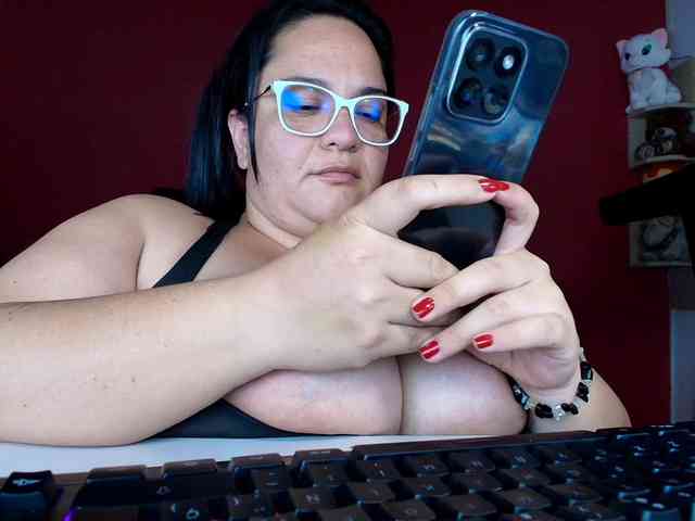 lulubigtitts webcam