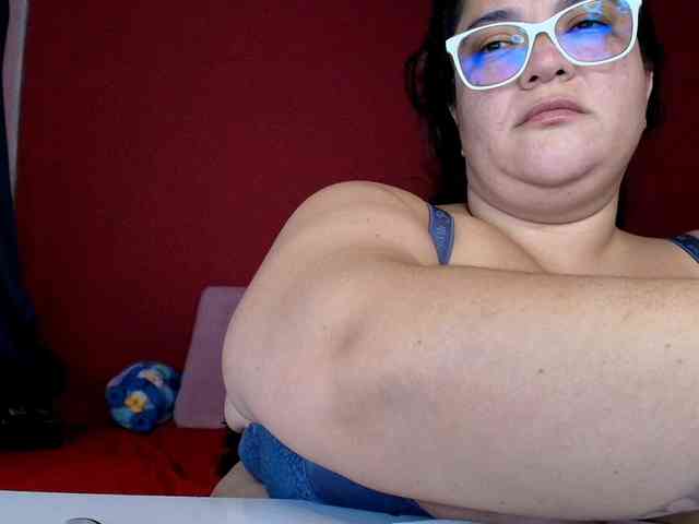 lulubigtitts webcam