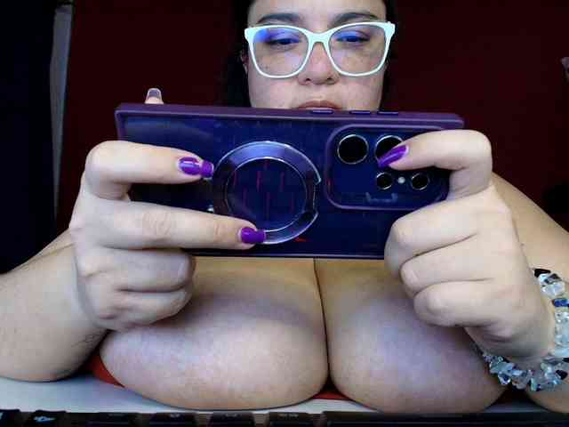 lulubigtitts webcam