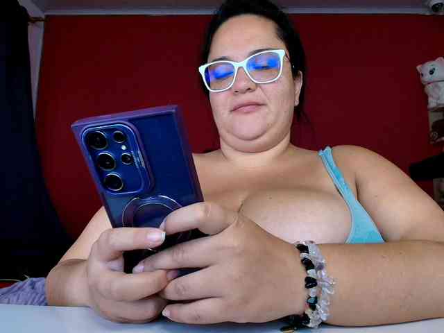 lulubigtitts webcam
