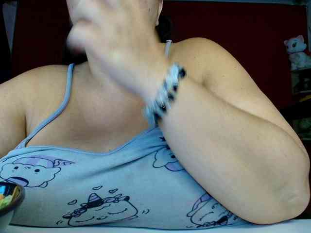 lulubigtitts webcam