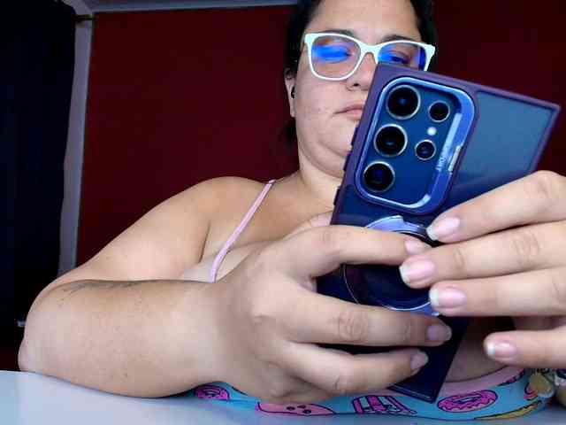 lulubigtitts webcam
