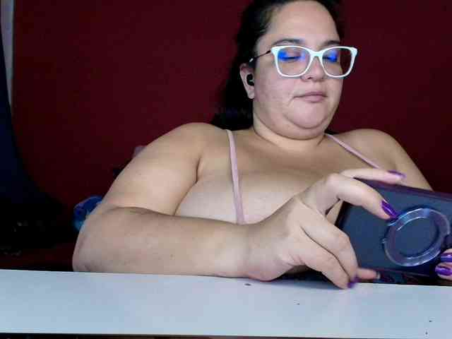 lulubigtitts webcam