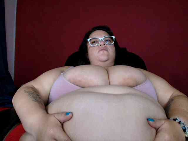 Modelo: lulubigtitts