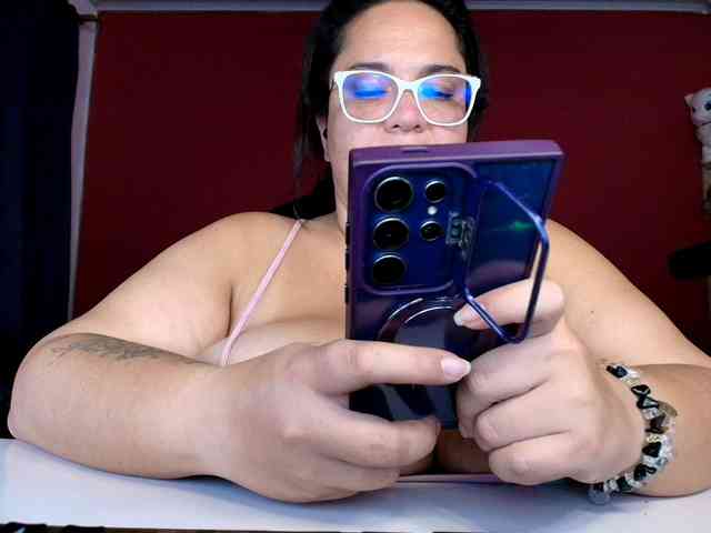 lulubigtitts webcam