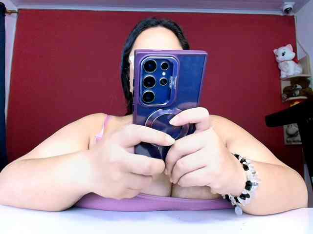 lulubigtitts webcam