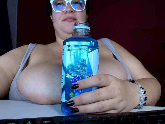 lulubigtitts webcam