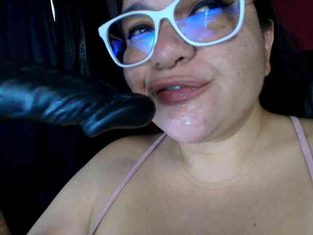lulubigtitts webcam