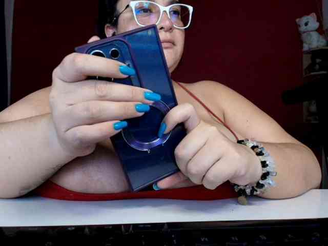 lulubigtitts webcam