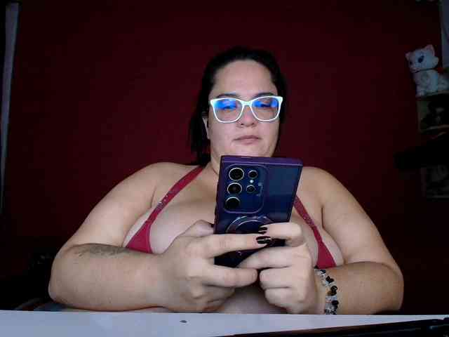 lulubigtitts webcam