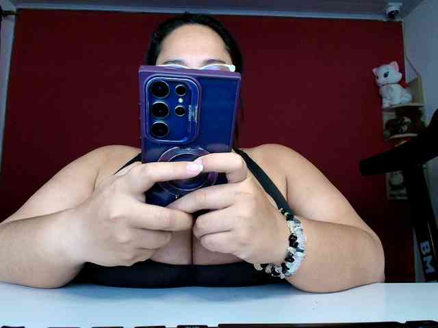 lulubigtitts webcam
