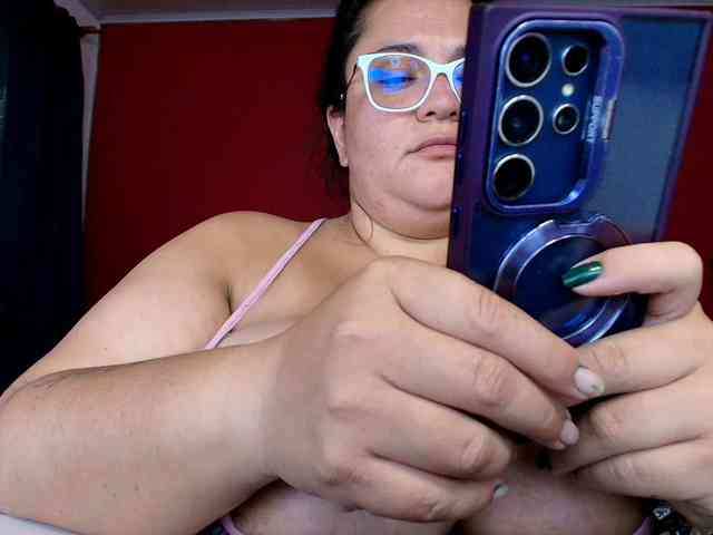 Modelo: lulubigtitts