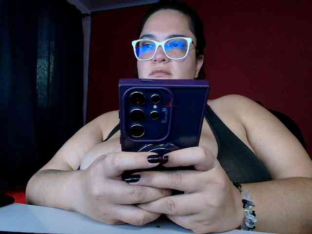 lulubigtitts webcam