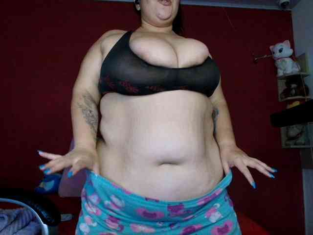 lulubigtitts webcam