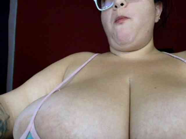 lulubigtitts webcam
