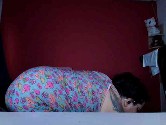 lulubigtitts webcam