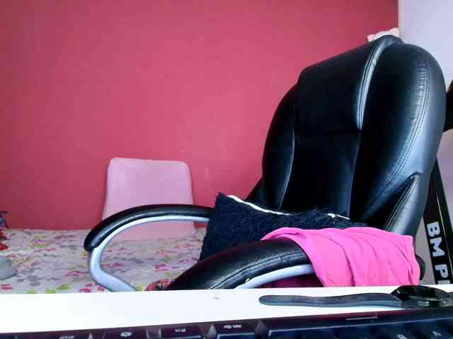 lulubigtitts webcam