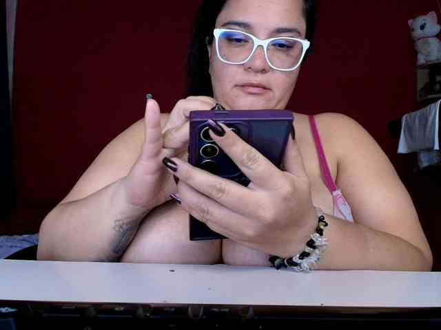 lulubigtitts webcam