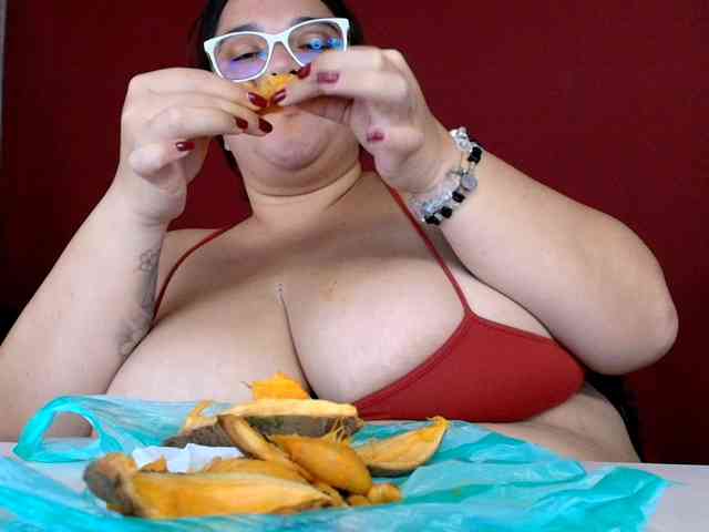 lulubigtitts webcam
