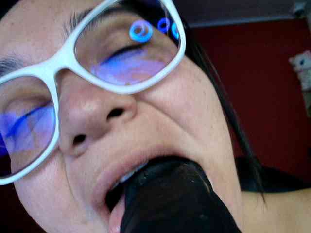 Modelo: lulubigtitts