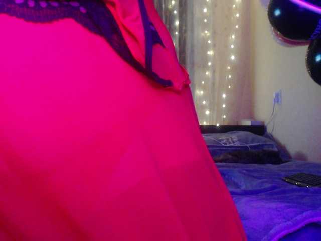 WetAngely's BongaCams show and profile