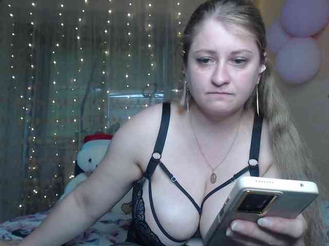WetAngely webcam