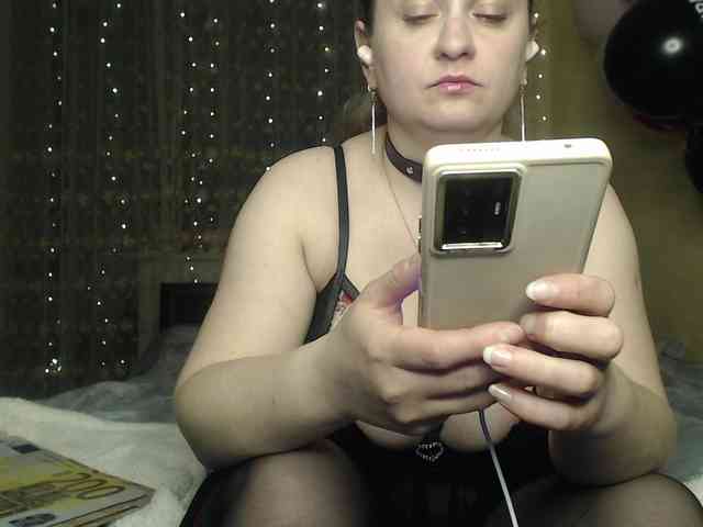 WetAngely webcam