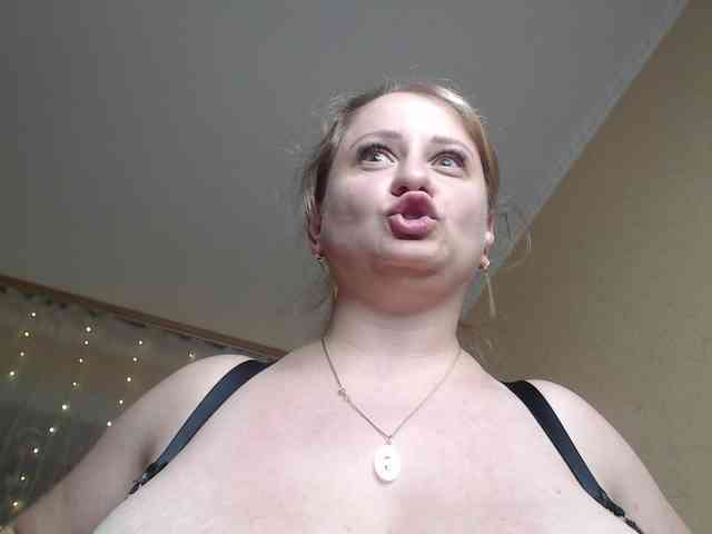 WetAngely webcam