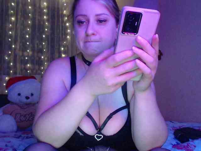WetAngely webcam