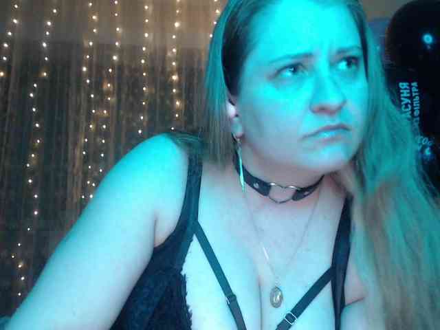 WetAngely webcam