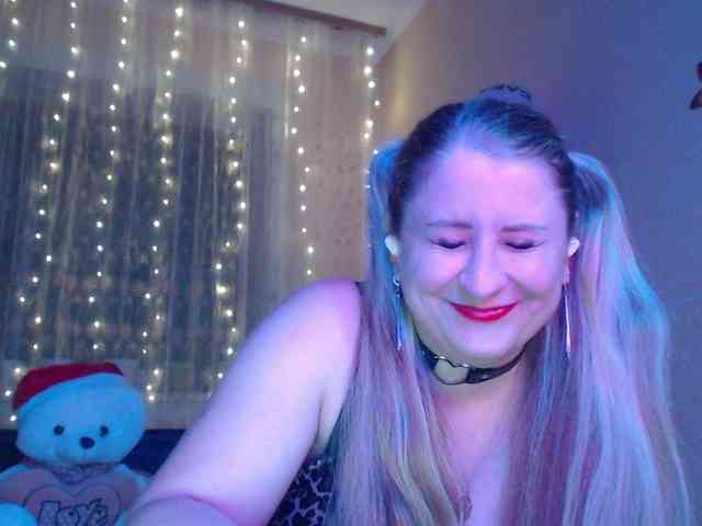 WetAngely webcam