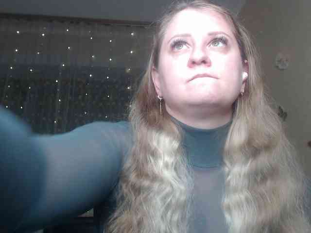 WetAngely webcam
