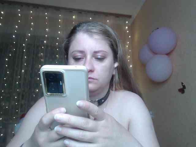 WetAngely webcam