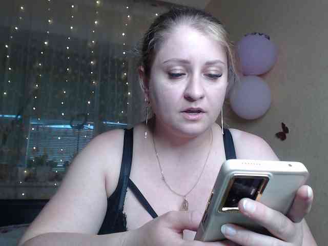 WetAngely webcam