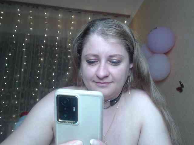 WetAngely webcam
