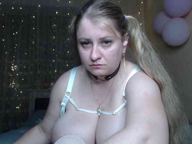 WetAngely webcam