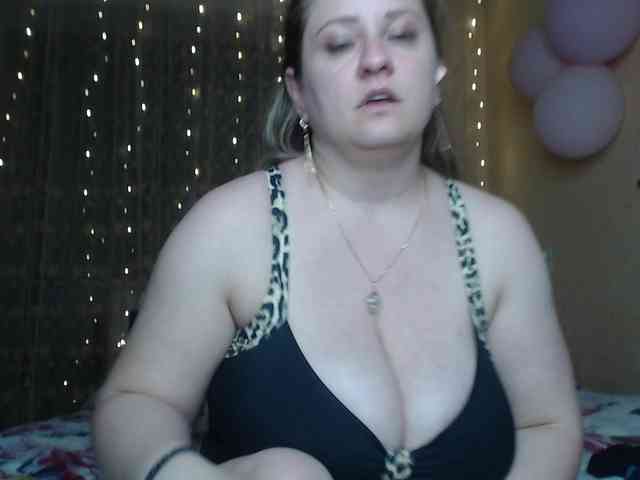 WetAngely webcam